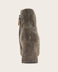 GENTLE SOULS - Danbury Suede Double Gore Heel Boot