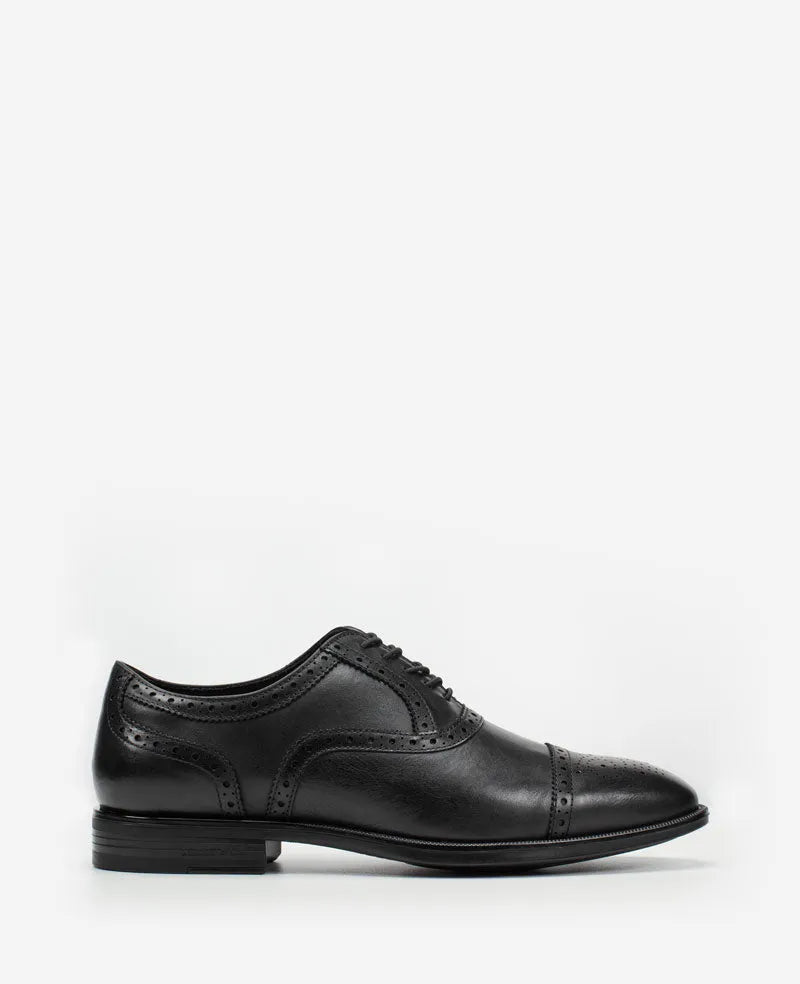 Future Pod Medallion Cap Toe Lace up